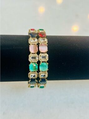 AD multi stone bangles
Size 2.2 (2.125 inches diameter)